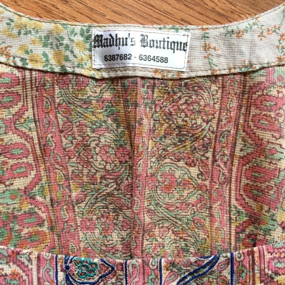 🎥 Vintage, Handmade Dress ♡ Altered Kurti - Picture 10 of 10